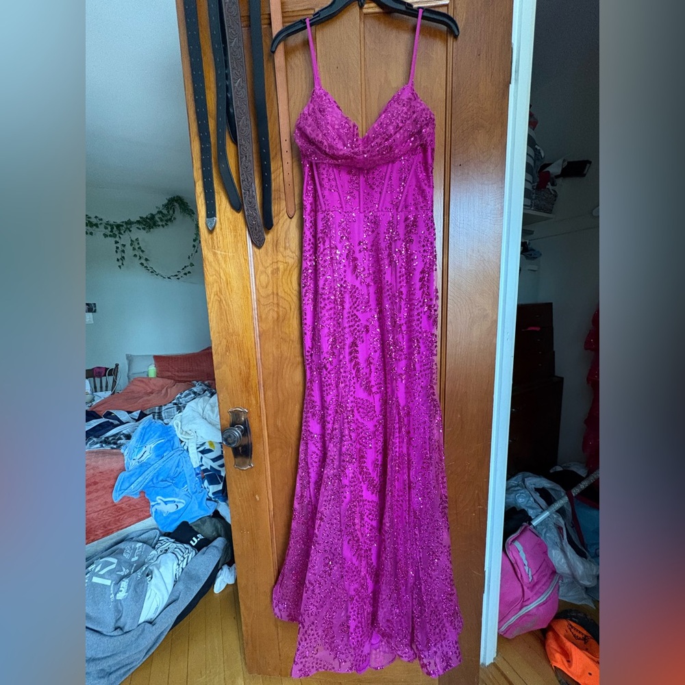 🚨SOLD🚨Elegant Pink Evening Gown